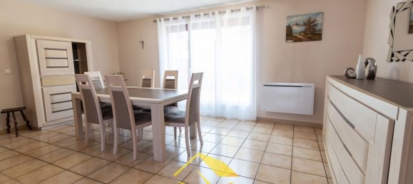 Casa de 3 dormitorios en Vaureal, France No. 178926 5