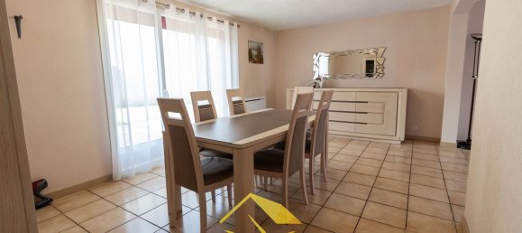 Casa de 3 dormitorios en Vaureal, France No. 178926 3