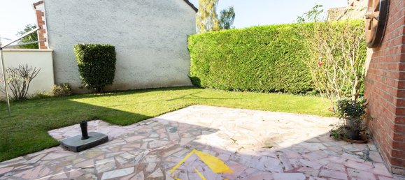 Casa de 3 dormitorios en Vaureal, France No. 178926 14