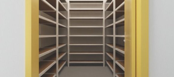 11m² Commercial property in Naples, Italy No. 192410 2