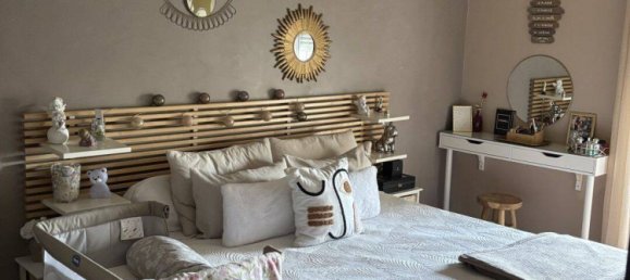 Apartamento de 2 dormitorios en Marseille, France No. 329243 2