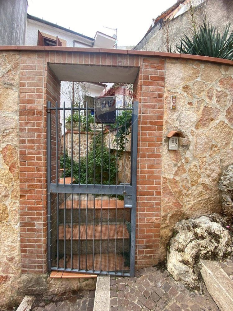 4 bedrooms House in Formia, Italy No. 338909