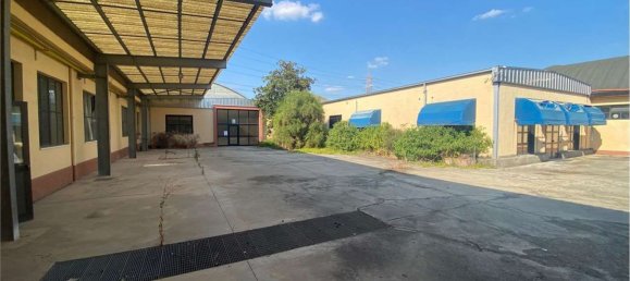 Entrepôt à Limbiate, Italy 4700m² No. 359788 7