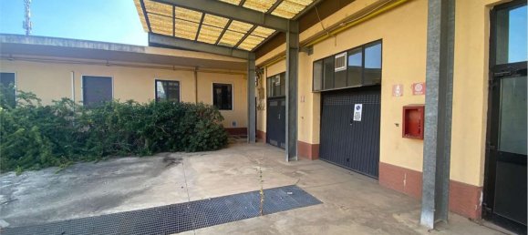 Entrepôt à Limbiate, Italy 4700m² No. 359788 9