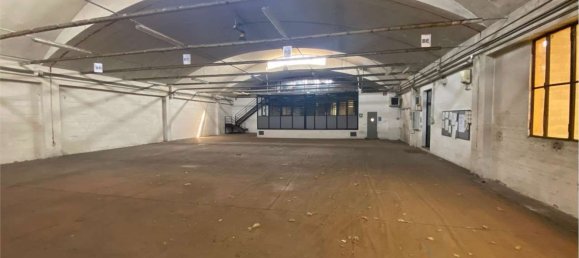 Entrepôt à Limbiate, Italy 4700m² No. 359788 26