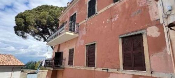 14 rooms Apartment in Monte Porzio Catone, Italy No. 15200 6