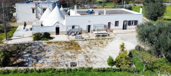 5 bedrooms Villa in Ostuni, Italy No. 66410 2