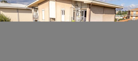 Apartamento de 3 habitaciónes en Tradate, Italy No. 223485 34