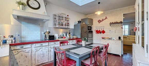 4 bedrooms Villa in Blere, France No. 43069 5