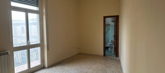 3-Zimmer Wohnung in Casoria, Italy, Nr. 32875 15