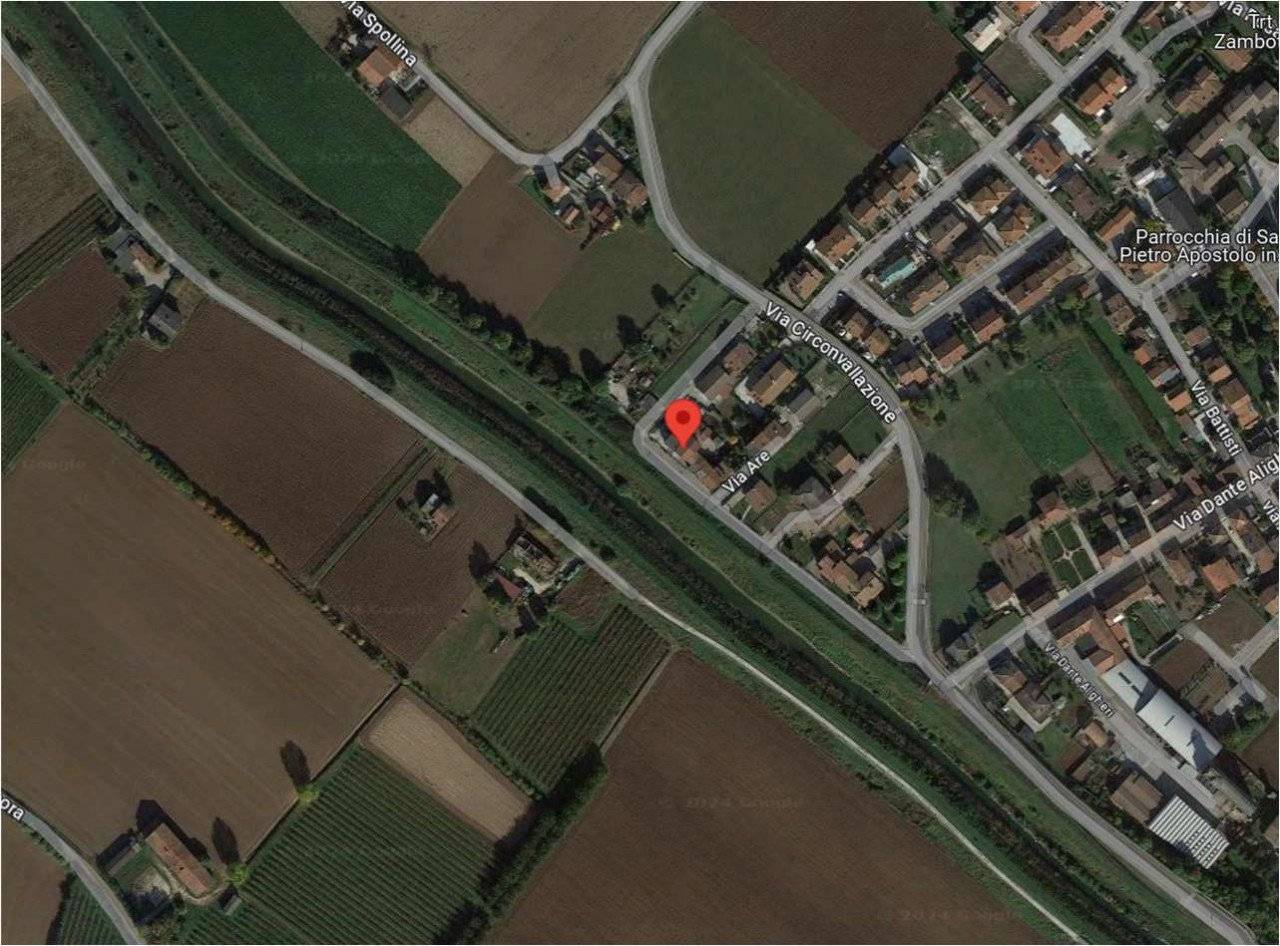 4 rooms Apartment in Verona, Italy No. 370355