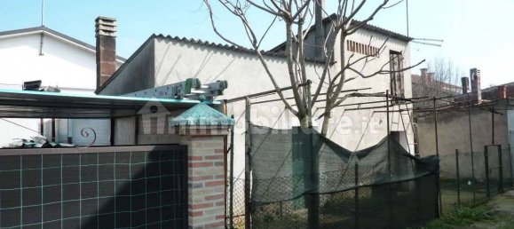 4 rooms Apartment in Verona, Italy No. 370355 2