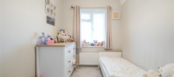 3 bedrooms House in Wembley, United Kingdom No. 12189 9