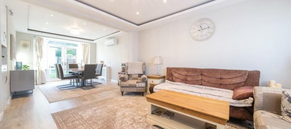 3 bedrooms House in Wembley, United Kingdom No. 12189 3