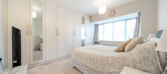 3 bedrooms House in Wembley, United Kingdom No. 12189 5