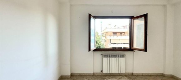 3 rooms Apartment in Rome, Italy No. 17739 20