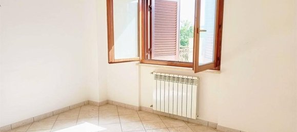 3 rooms Apartment in Rome, Italy No. 17739 40