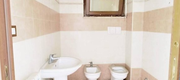 3 rooms Apartment in Rome, Italy No. 17739 44