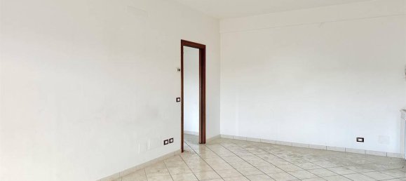 3 rooms Apartment in Rome, Italy No. 17739 8