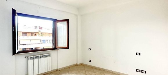 3 rooms Apartment in Rome, Italy No. 17739 21