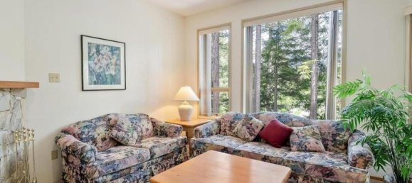 3 bedrooms House in British Columbia, Canada No. 184 2