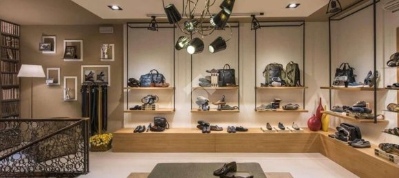 Entrepôt à Calenzano, Italy 700m² No. 40050 9