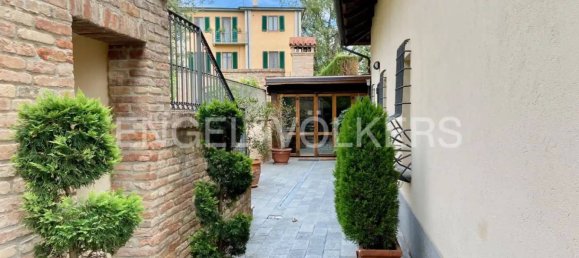 Вилла с 4 спальнями в Фоссано, Италия № 107694 3