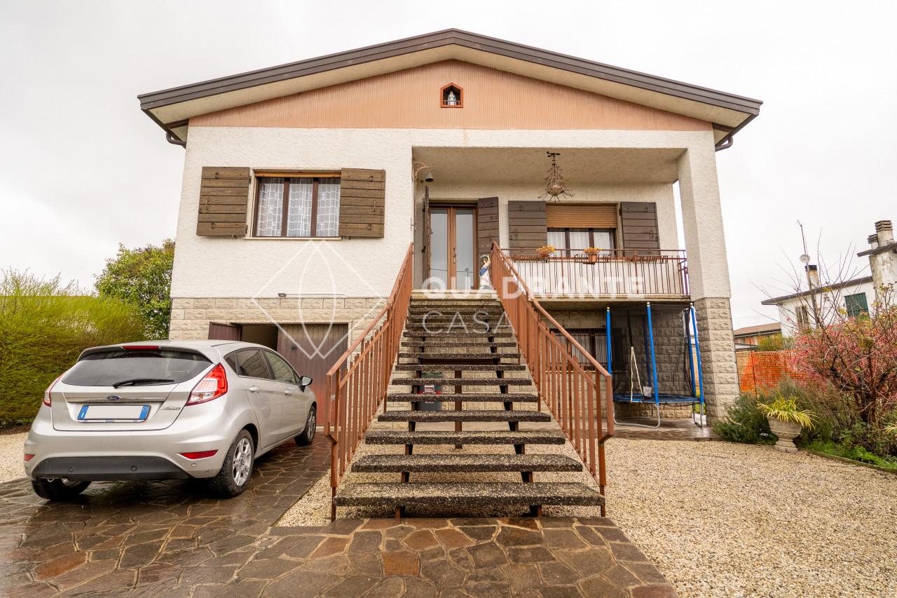 3 rooms House in Abano Terme, Italy No. 37700