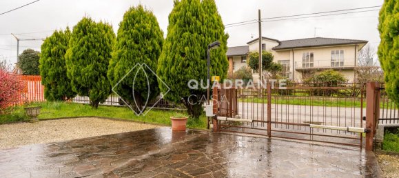 3 rooms House in Abano Terme, Italy No. 37700 5