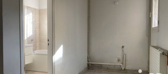 4 bedrooms House in Willems, France No. 49075 21