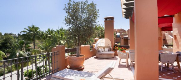 3 غرف نوم بانتهاوس في Marbella, Spain رقم 107591 2