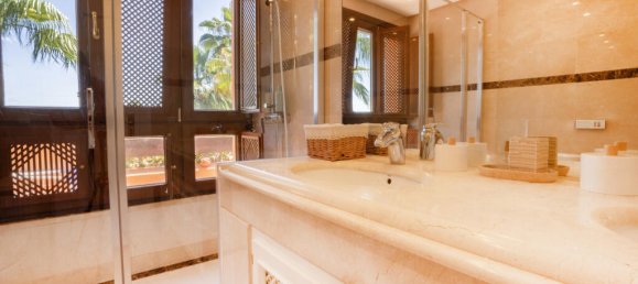 3 غرف نوم بانتهاوس في Marbella, Spain رقم 107591 8