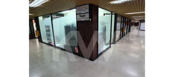 21m² Office in Porto, Portugal No. 50637 9