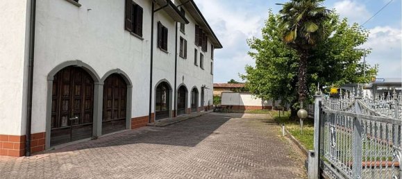 3 rooms Apartment in Arcene, Italy No. 289132 2