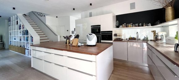 6 rooms Villa in Hinterbruhl, Austria No. 141875 4