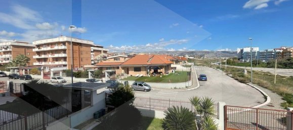 4غرفة شقة في Manfredonia, Italy رقم 24102 22