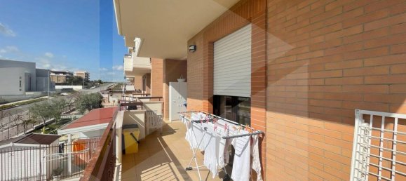 4غرفة شقة في Manfredonia, Italy رقم 24102 24