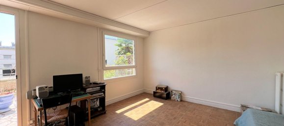 3 chambres Appartement à Suresnes, France No. 184565 10