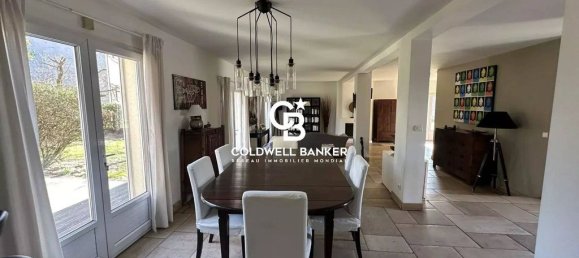 5 bedrooms Castles in Chatou, France No. 117138 2