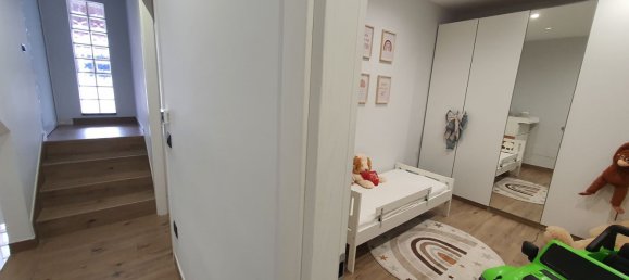 5 Schlafzimmer Haus in Striano, Italy, Nr. 164042 19