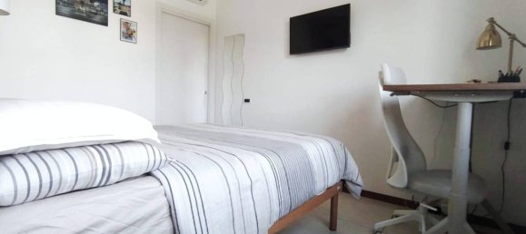 Apartamento de 1 dormitorio en Milan, Italy No. 330763 16