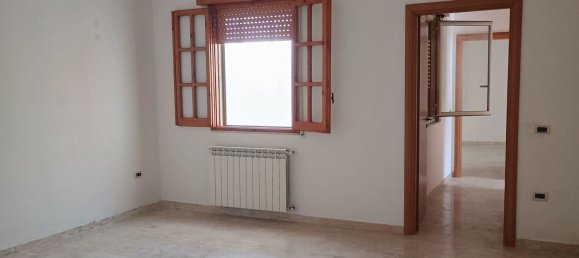 Квартира с 3 спальнями в Сан Джорджо Йонико, Италия № 358400 19