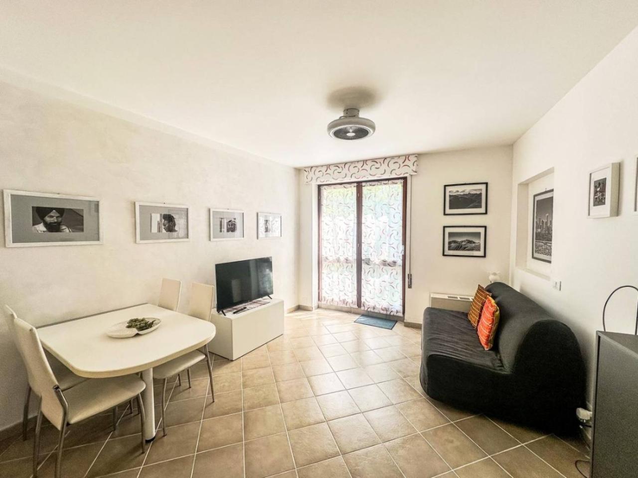 2 rooms Apartment in Gardone Riviera, Italy No. 40376