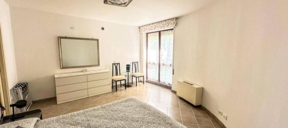 2 rooms Apartment in Gardone Riviera, Italy No. 40376 10