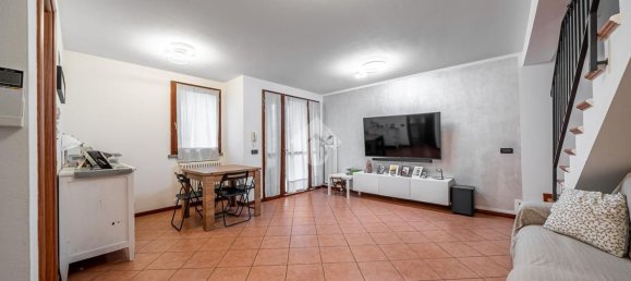 3 rooms Duplex in Reggio Emilia, Italy No. 268979 3
