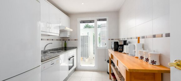 2 bedrooms Penthouse in Marbella, Spain No. 185421 6