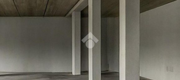 1-salle Entrepôt à Terno d'Isola, Italy No. 271781 9