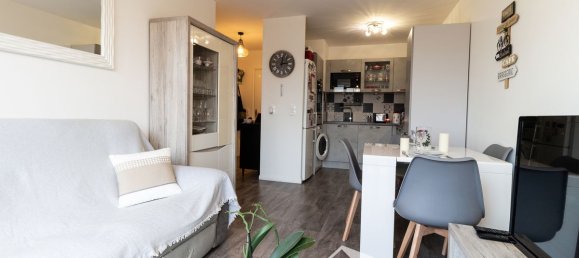 Apartamento de 1 dormitorio en Jouy-le-Moutier, France No. 164466 4
