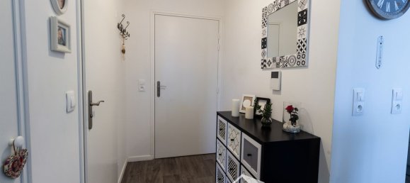 Apartamento de 1 dormitorio en Jouy-le-Moutier, France No. 164466 9