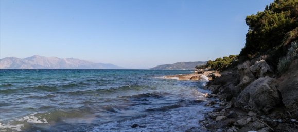 Propiedad comercial de 4 dormitorios en Malesina, Greece No. 4868 25